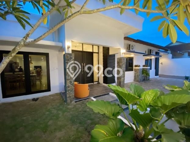 Lokasi terbaik! Rumah siap pakai disewakan di Balikpapan Tengah LB 350m2 Lokasi terbaik! Rumah siap pakai disewakan di Balikpapan Tengah LB 350m2