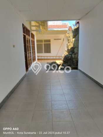 Siap Huni Hunian Elit 5 Kamar di Laweyan Dekat ke Mana Pun Siap Huni Hunian Elit 5 Kamar di Laweyan Dekat ke Mana Pun