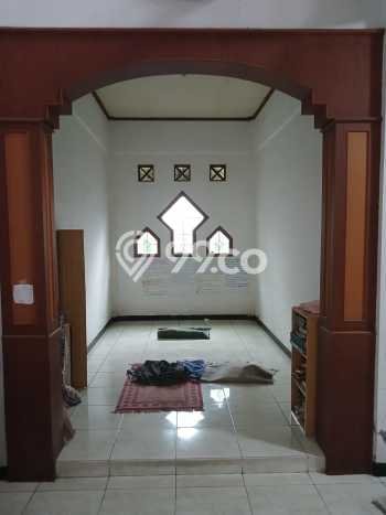 Siap Huni Hunian Elit 5 Kamar di Laweyan Dekat ke Mana Pun Siap Huni Hunian Elit 5 Kamar di Laweyan Dekat ke Mana Pun