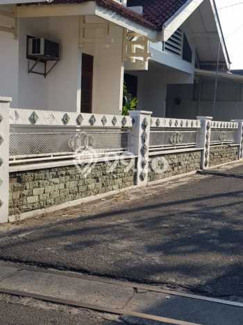 Siap Huni Hunian Elit 5 Kamar di Laweyan Dekat ke Mana Pun Siap Huni Hunian Elit 5 Kamar di Laweyan Dekat ke Mana Pun