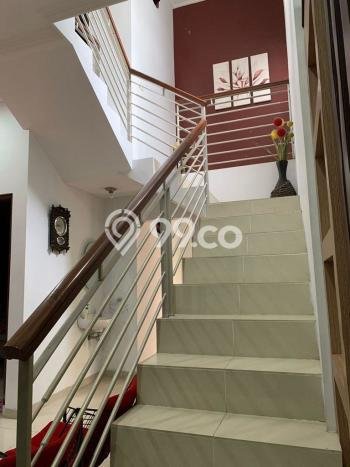 For Sale Rumah 4 Kamar Lokasi Ideal Nyaman dan Strategis di Laweyan For Sale Rumah 4 Kamar Lokasi Ideal Nyaman dan Strategis di Laweyan