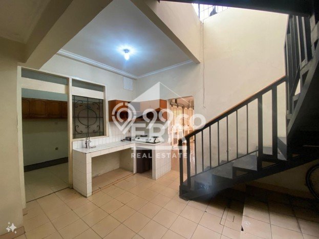 Siap Huni Rumah Mewah 5 Kamar di Cempaka Putih Dekat ke Mana Pun Siap Huni Rumah Mewah 5 Kamar di Cempaka Putih Dekat ke Mana Pun