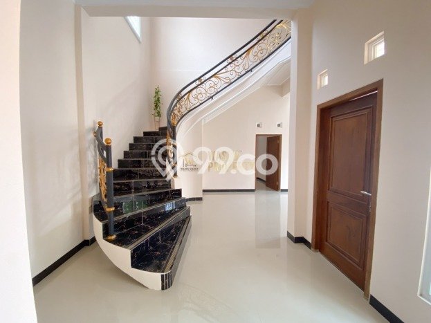 Rumah Modern Cantik 4 KT Siap Huni di Banguntapan Rumah Modern Cantik 4 KT Siap Huni di Banguntapan