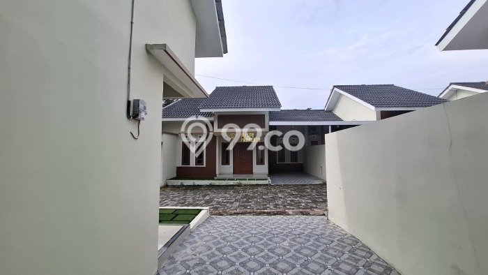 Rumah Luas Asri 3 KT Siap Huni di Purwomartani Yogyakarta Rumah Luas Asri 3 KT Siap Huni di Purwomartani Yogyakarta