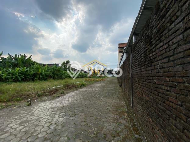 Dijual Tanah Lokasi Maguwoharjo, Yogyakarta Seluas 1370m2 Dijual Tanah Lokasi Maguwoharjo, Yogyakarta Seluas 1370m2
