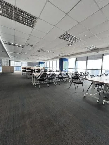Unit Kantor Disewakan di Thamrin di Area Ramai & Strategis Unit Kantor Disewakan di Thamrin di Area Ramai & Strategis