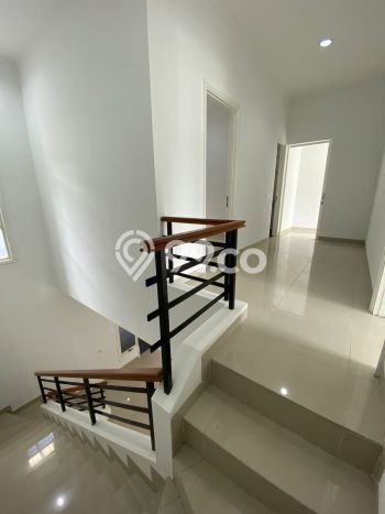 Rumah Asri area , Tangerang, Luas 144m2m² LB 153m2m² Rumah Asri area , Tangerang, Luas 144m2m² LB 153m2m²