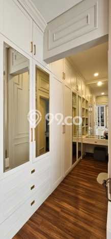 Jual Rumah Mewah Elegan Dengan View Eksklusif di Gading Serpong, Tangerang Jual Rumah Mewah Elegan Dengan View Eksklusif di Gading Serpong, Tangerang
