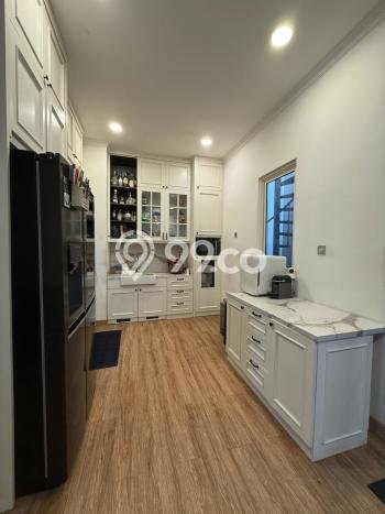 Rumah Luxury Modern Tanpa Renovasi di Gading Serpong Tangerang Rumah Luxury Modern Tanpa Renovasi di Gading Serpong Tangerang