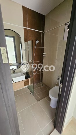 PROMO TERBATAS! Rumah Berkualitas area Gading Serpong, Tangerang, LT 153m² Bangunan 196m² PROMO TERBATAS! Rumah Berkualitas area Gading Serpong, Tangerang, LT 153m² Bangunan 196m²
