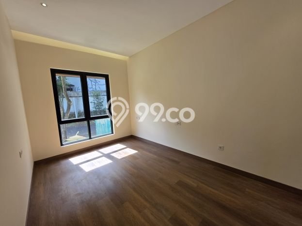 Ready to Use! Luxury House LT 197m2 Desain Modern di BSD City Ready to Use! Luxury House LT 197m2 Desain Modern di BSD City