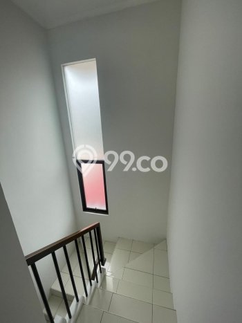Rumah Terawat kawasan BSD, Tangerang, Luas 162m² LB 115m² DIJUAL CEPAT! Rumah Terawat kawasan BSD, Tangerang, Luas 162m² LB 115m² DIJUAL CEPAT!