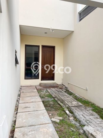 Rumah LT 160m² / LB 140m² Area Strategis di BSD, Tangerang Rumah LT 160m² / LB 140m² Area Strategis di BSD, Tangerang