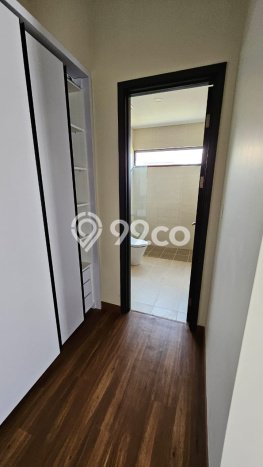 PROMO TERBATAS! Rumah Berkualitas area Gading Serpong, Tangerang, LT 153m² Bangunan 196m² PROMO TERBATAS! Rumah Berkualitas area Gading Serpong, Tangerang, LT 153m² Bangunan 196m²