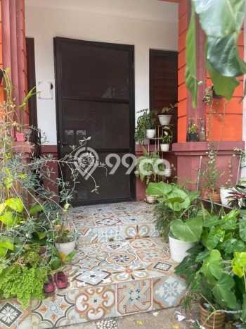 For Sale Hunian Rumah Terawat 4 KT di BSD Nusaloka, Tangerang For Sale Hunian Rumah Terawat 4 KT di BSD Nusaloka, Tangerang