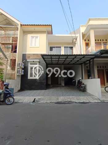 Rumah Strategis Modern Lb 140m2 di Kramat Jati, Jakarta Timur Rumah Strategis Modern Lb 140m2 di Kramat Jati, Jakarta Timur