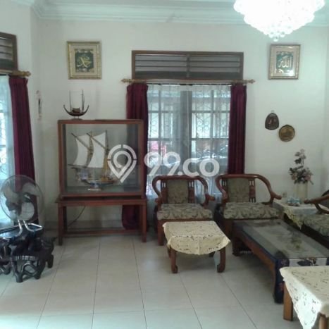 Rumah Elit Modern Tanpa Renovasi di Utan Kayu Jakarta Timur Rumah Elit Modern Tanpa Renovasi di Utan Kayu Jakarta Timur