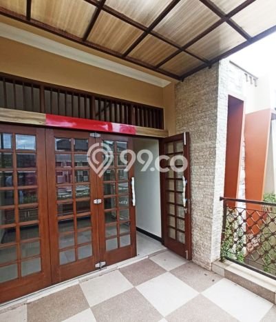 Dijual Rumah Premium dengan Fasilitas Sekitar Lengkap di Duren Sawit, Jakarta Timur Dijual Rumah Premium dengan Fasilitas Sekitar Lengkap di Duren Sawit, Jakarta Timur