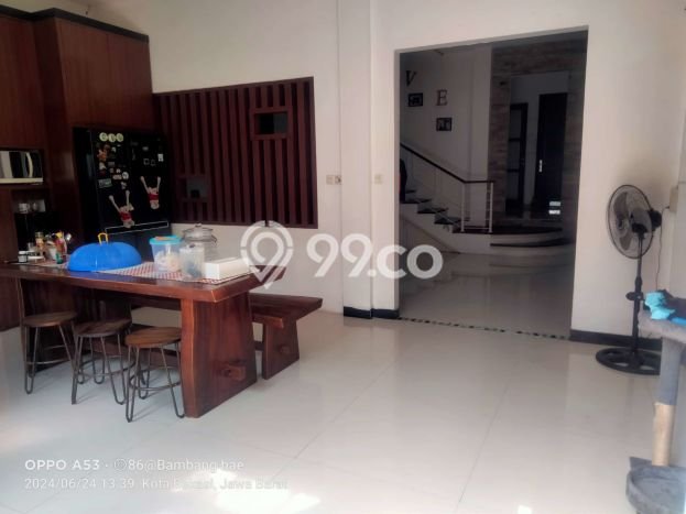 Ready to Use! Premium House LT 220m2 Desain Modern di Jati Asih Ready to Use! Premium House LT 220m2 Desain Modern di Jati Asih
