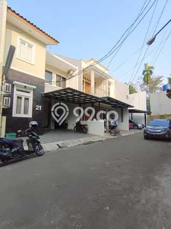 Rumah Strategis Modern Lb 140m2 di Kramat Jati, Jakarta Timur Rumah Strategis Modern Lb 140m2 di Kramat Jati, Jakarta Timur