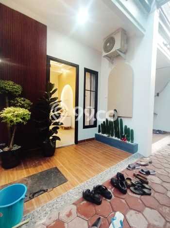Rumah Luas Asri 2 KT Siap Pakai di Utan Kayu Jakarta Timur Rumah Luas Asri 2 KT Siap Pakai di Utan Kayu Jakarta Timur