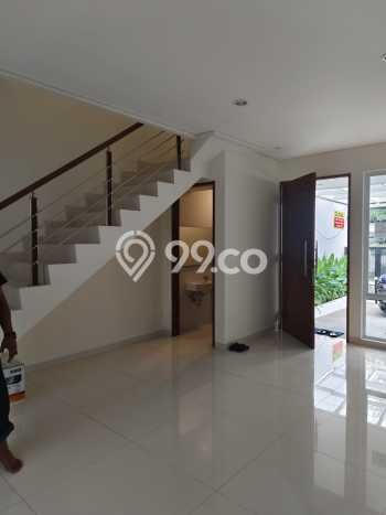 For Sale! Luxury House LT 105m2 Desain Elegan di Pejaten For Sale! Luxury House LT 105m2 Desain Elegan di Pejaten