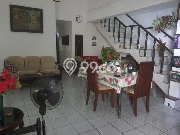 Siap Huni Hunian Elit 7 Kamar di Pasar Minggu Dekat ke Mana Pun Siap Huni Hunian Elit 7 Kamar di Pasar Minggu Dekat ke Mana Pun