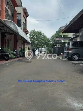 Rumah Luas Asri 3 KT Siap Pakai di Condet Jakarta Timur Rumah Luas Asri 3 KT Siap Pakai di Condet Jakarta Timur