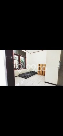 Unit Kost Dijual di Jatinegara dengan 27 Kamar Tidur & Luas Bangunan 500m2 Unit Kost Dijual di Jatinegara dengan 27 Kamar Tidur & Luas Bangunan 500m2