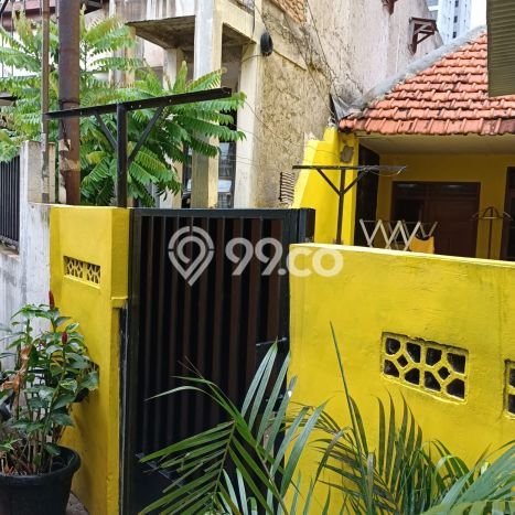 FOR SALE Kost 26 Kamar, 6 Kamar Mandi di Kebayoran Lama, Jakarta Selatan, Luas 180m2 FOR SALE Kost 26 Kamar, 6 Kamar Mandi di Kebayoran Lama, Jakarta Selatan, Luas 180m2