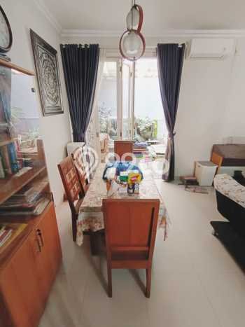 Rumah Strategis Modern Lb 140m2 di Kramat Jati, Jakarta Timur Rumah Strategis Modern Lb 140m2 di Kramat Jati, Jakarta Timur