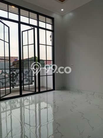 Rumah Strategis Minimalis Lb 80m2 di Ciracas, Jakarta Timur Rumah Strategis Minimalis Lb 80m2 di Ciracas, Jakarta Timur