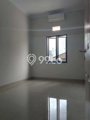 Jual Rumah Eksklusif 3 KT di Cijantung, Jakarta Timur Jual Rumah Eksklusif 3 KT di Cijantung, Jakarta Timur