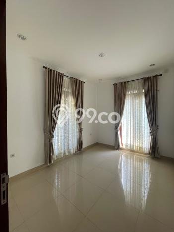 Hunian Elit LB 247m2 Siap Huni Desain Elegan di Bintaro, Tangerang Selatan Hunian Elit LB 247m2 Siap Huni Desain Elegan di Bintaro, Tangerang Selatan