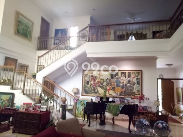 For Sale! Luxury House LT 752m2 Desain Elegan di Ampera For Sale! Luxury House LT 752m2 Desain Elegan di Ampera
