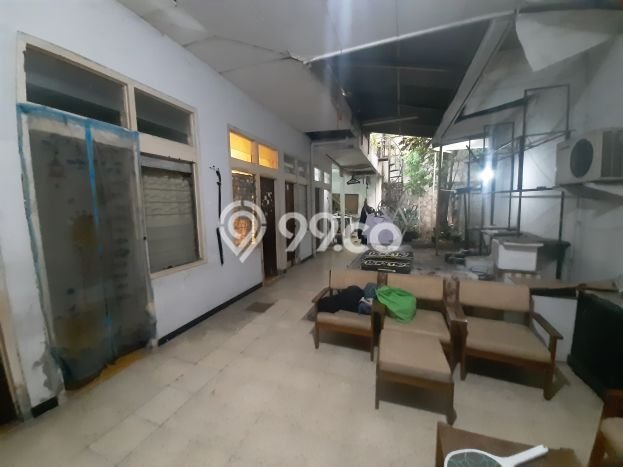 Hunian Mewah LB 700m2 Siap Pakai Desain Elegan di Kemang, Jakarta Selatan Hunian Mewah LB 700m2 Siap Pakai Desain Elegan di Kemang, Jakarta Selatan