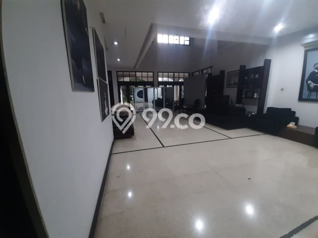 Hunian Mewah LB 700m2 Siap Pakai Desain Elegan di Kemang, Jakarta Selatan Hunian Mewah LB 700m2 Siap Pakai Desain Elegan di Kemang, Jakarta Selatan