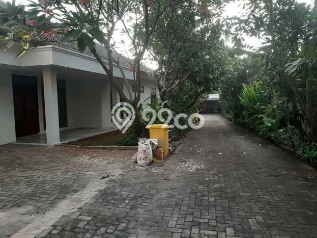 Rumah sewa siap pakai 4 Kamar Tidur di Cipete, Jakarta Selatan Rumah sewa siap pakai 4 Kamar Tidur di Cipete, Jakarta Selatan