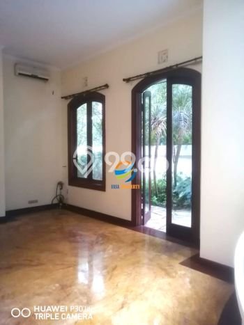 Hunian Mewah LB 800m2 Siap Pakai Desain Elegan di patra kuningan, Jakarta Selatan Hunian Mewah LB 800m2 Siap Pakai Desain Elegan di patra kuningan, Jakarta Selatan