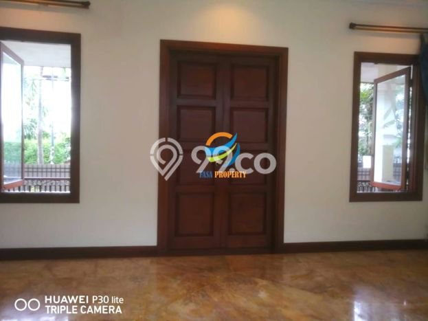 Hunian Mewah LB 800m2 Siap Pakai Desain Elegan di patra kuningan, Jakarta Selatan Hunian Mewah LB 800m2 Siap Pakai Desain Elegan di patra kuningan, Jakarta Selatan