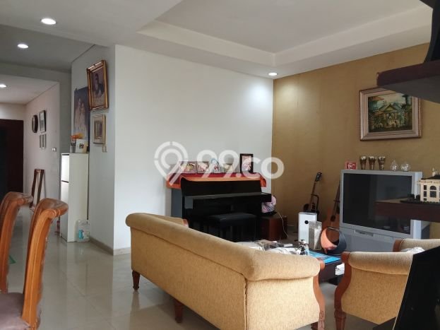 For Sale! Luxury House LT 167m2 Desain Elegan di Lebak Bulus For Sale! Luxury House LT 167m2 Desain Elegan di Lebak Bulus