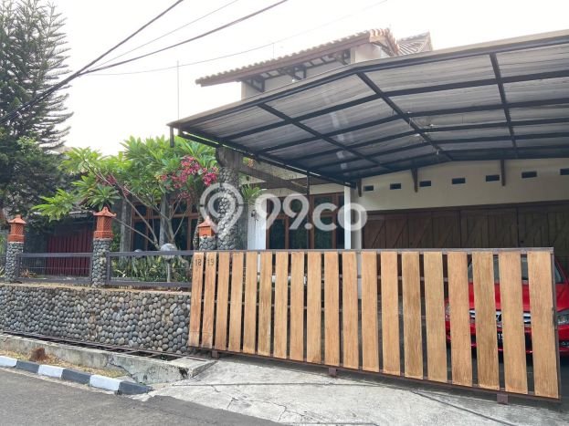 Rumah Elit LB 500m2 Siap Pakai Desain Elegan di Cibubur, Jakarta Timur Rumah Elit LB 500m2 Siap Pakai Desain Elegan di Cibubur, Jakarta Timur