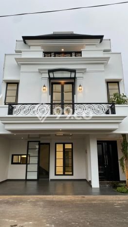 Dijual Rumah Elit Exclusive di Ciracas, Jakarta Timur Dijual Rumah Elit Exclusive di Ciracas, Jakarta Timur