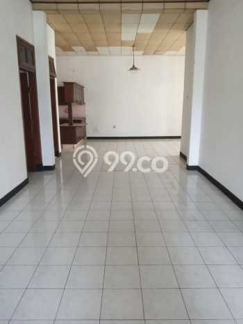Rumah Elit LB 248m2 Siap Huni Desain Elegan di Jatiwaringin, Jakarta Timur Rumah Elit LB 248m2 Siap Huni Desain Elegan di Jatiwaringin, Jakarta Timur