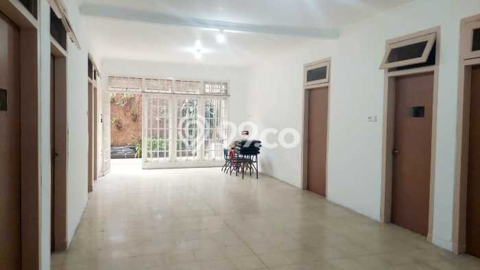 Jual Rumah Luas Megah Dengan View Cantik di Pondok Kelapa, Jakarta Timur Jual Rumah Luas Megah Dengan View Cantik di Pondok Kelapa, Jakarta Timur