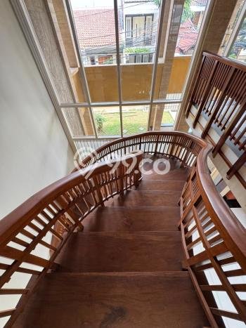 Dijual Rumah Premium dengan Fasilitas Sekitar Komplit di Jatinegara, Jakarta Timur Dijual Rumah Premium dengan Fasilitas Sekitar Komplit di Jatinegara, Jakarta Timur