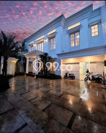 Jual Rumah Luas Elegan Dengan View Eksklusif di Pondok Indah, Jakarta Selatan Jual Rumah Luas Elegan Dengan View Eksklusif di Pondok Indah, Jakarta Selatan