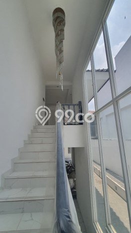 Dijual Rumah Premium dengan Fasilitas Sekitar Lengkap di Menteng, Jakarta Pusat Dijual Rumah Premium dengan Fasilitas Sekitar Lengkap di Menteng, Jakarta Pusat