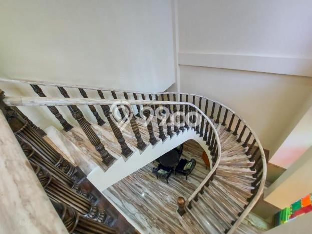 Siap Huni Hunian Elit 8 Kamar di Menteng Dekat ke Mana Saja Siap Huni Hunian Elit 8 Kamar di Menteng Dekat ke Mana Saja