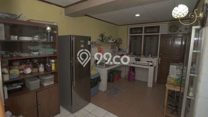 Rumah Eksklusif Siap Huni LT 300m2 di Tebet, Jakarta Selatan Rumah Eksklusif Siap Huni LT 300m2 di Tebet, Jakarta Selatan